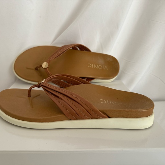 Vionic sandals size 5 - Picture 14 of 14